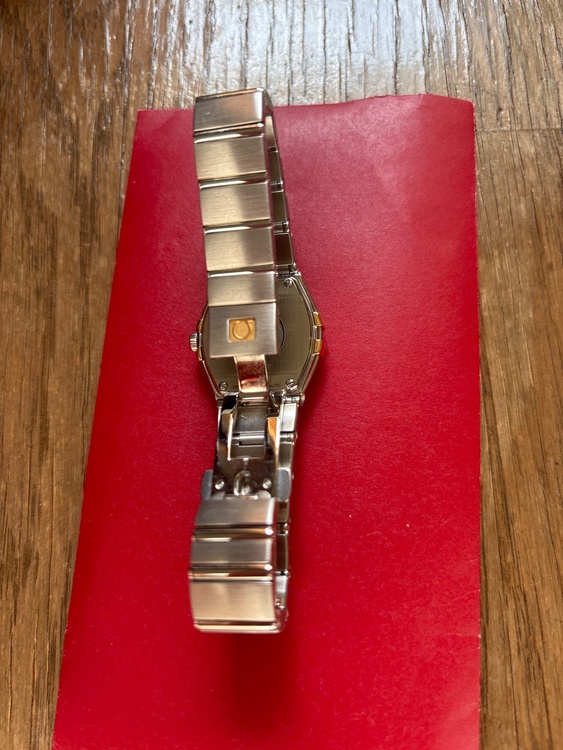 オメガ コンステーション 1232024605500（高級時計）の商品画像 - 査定依頼日：2026年2月15日 - 最高査定価格：250,000円