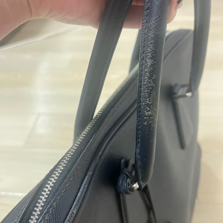 プラダ  （ブランドバッグ）の商品画像 - 査定依頼日：2025年3月18日 - 最高査定価格：60,000円