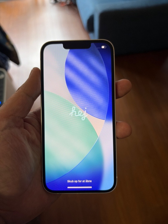 iPhone 13 128GB au（スマホ）の商品画像 - 査定依頼日：2026年3月28日 - 最高査定価格：20,000円