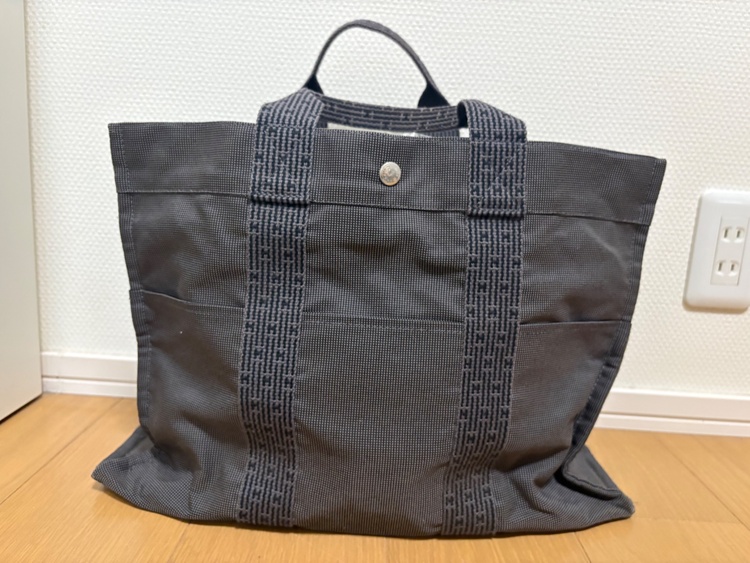 エールラインM M（ブランドバッグ）の商品画像 - 査定依頼日：2026年9月29日 - 最高査定価格：10,000円