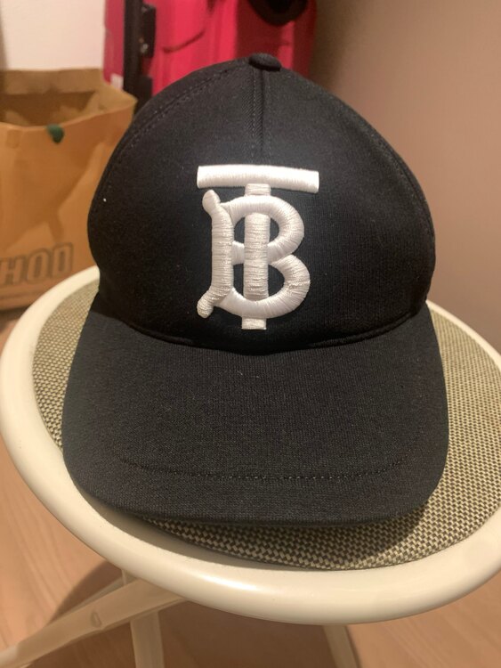 Burberry キャップ（古着・ファッション）の商品画像 - 査定依頼日：2025年4月1日 - 最高査定価格：5,000円