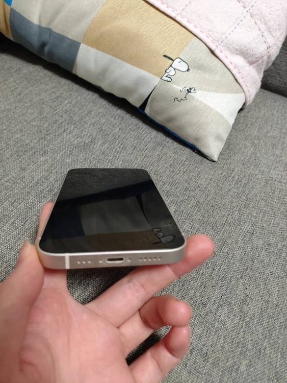 iPhone iPhone 13 128GB au（スマホ）の商品画像 - 査定依頼日：2026年7月6日 - 最高査定価格：40,000円