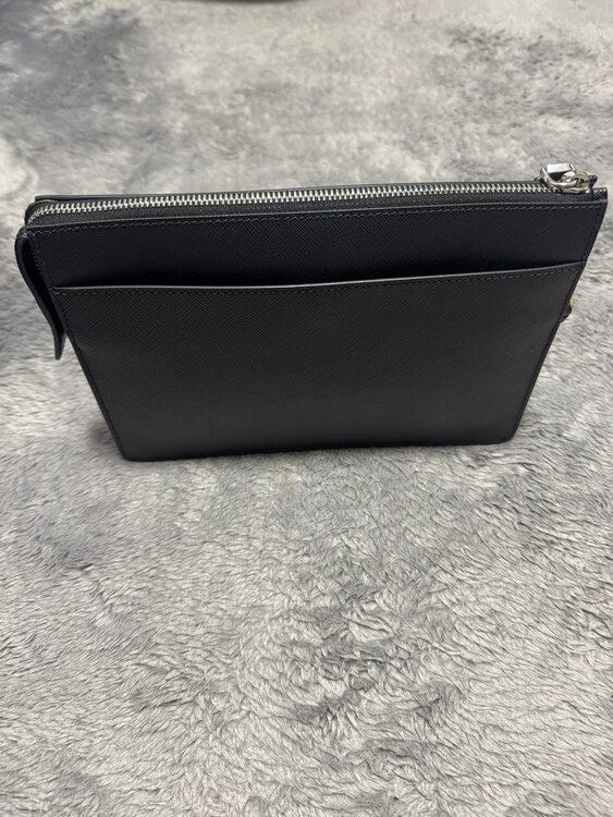 プラダ  （ブランドバッグ）の商品画像 - 査定依頼日：2025年1月24日 - 最高査定価格：70,000円