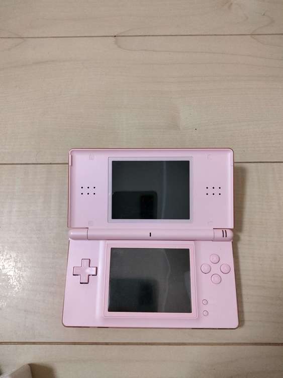 任天堂DS lite（ゲーム機本体・ゲームソフト）の商品画像 - 査定依頼日：2023年11月7日 - 最高査定価格：1,000円