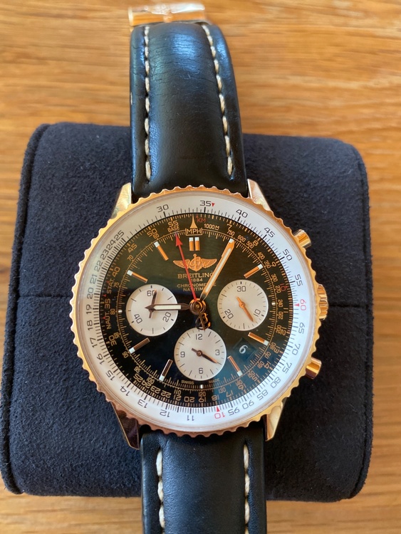 ナビタイマー01（高級時計）の商品画像 - 査定依頼日：2026年4月24日 - 最高査定価格：1,600,000円