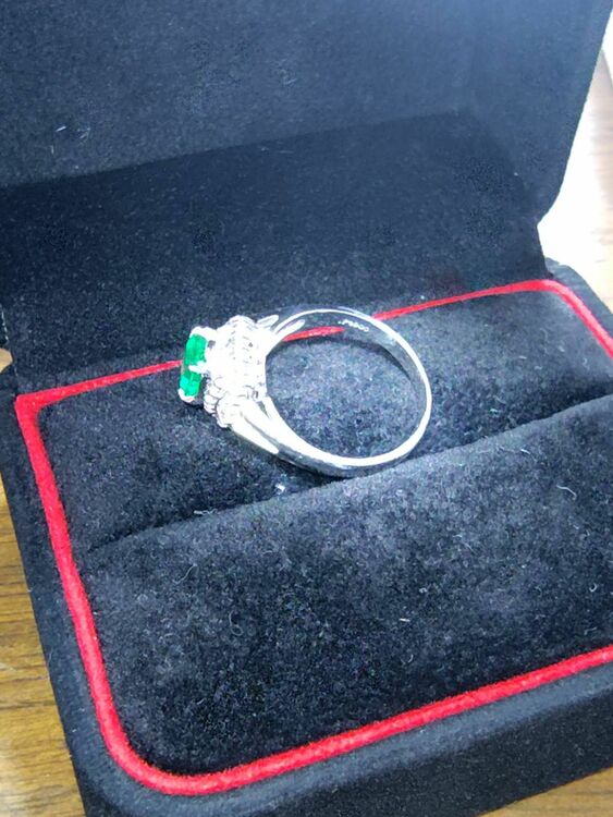 鑑定書を参照してください。　未使用品となります（宝石）の商品画像 - 査定依頼日：2025年11月12日 - 最高査定価格：200,000円