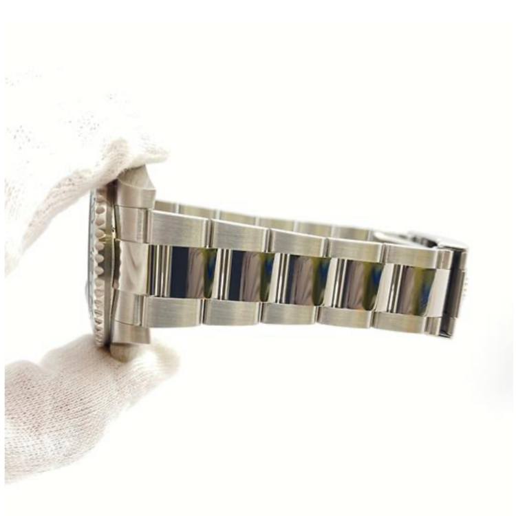 126720VTNR オイスター　2022（高級時計）の商品画像 - 査定依頼日：2025年12月1日 - 最高査定価格：2,450,000円