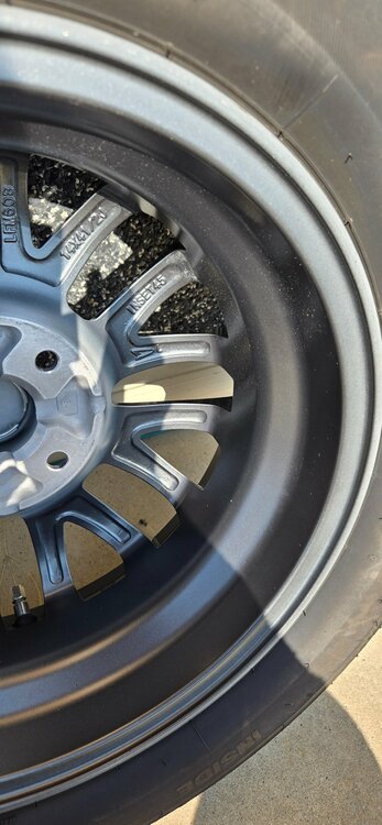 スタドレスタイヤ、ホイール（カー用品）の商品画像 - 査定依頼日：2026年4月4日 - 最高査定価格：10,000円