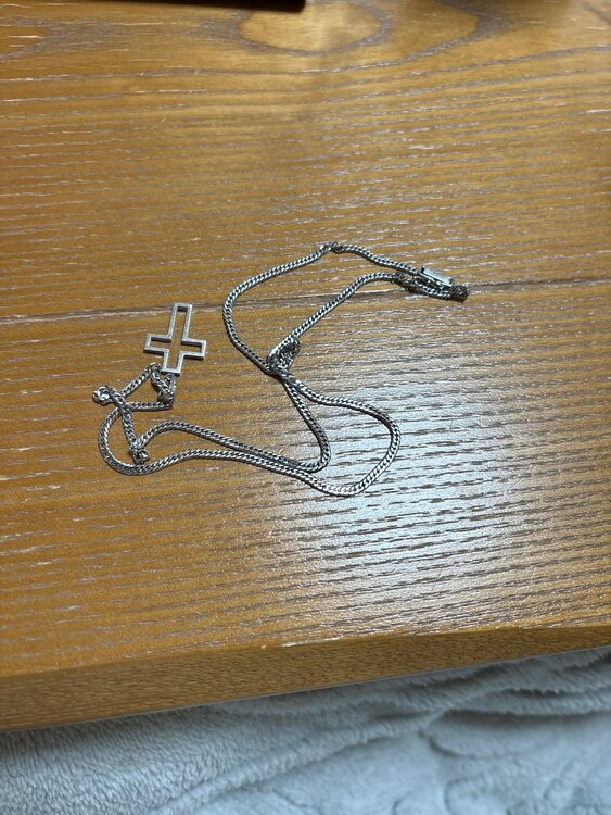 ネックレスとネックレスヘッド（金・貴金属）の商品画像 - 査定依頼日：2024年11月25日 - 最高査定価格：68,000円