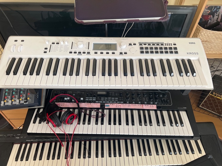 KROSS（ピアノ・楽器・PA機材）の商品画像 - 査定依頼日：2026年4月8日 - 最高査定価格：4,000円