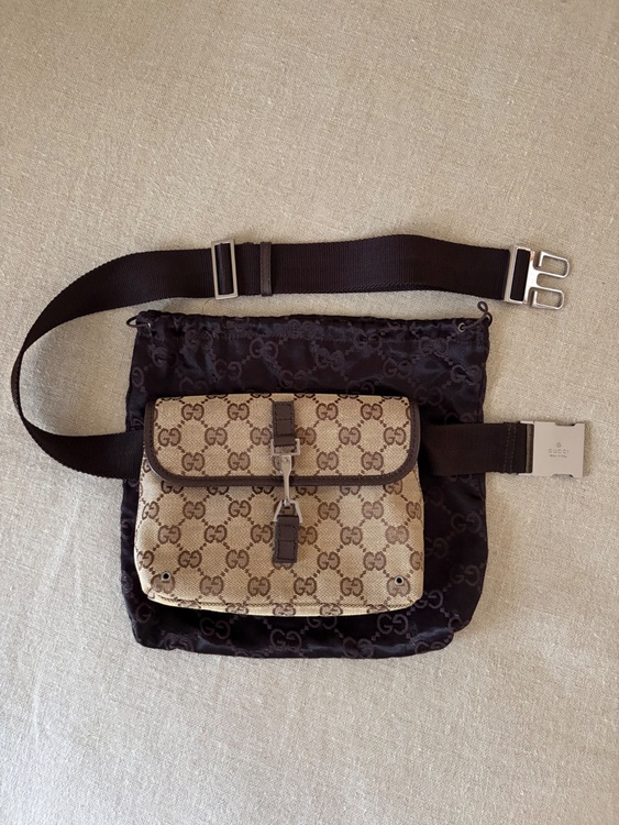 GUCCIのヴィンテージ GGキャンバス・ウエストバッグ（ブランドバッグ）の商品画像 - 査定依頼日：2026年10月6日 - 最高査定価格：46,000円