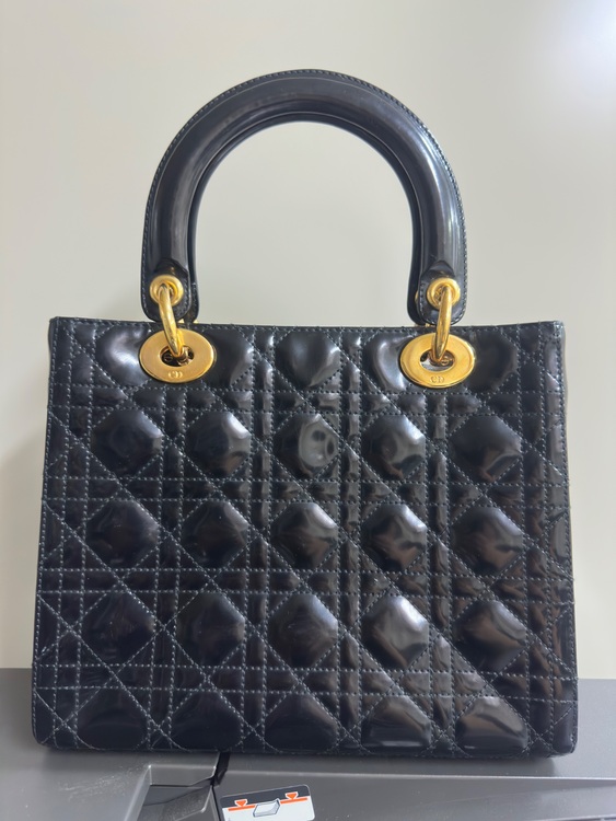 レディディオール（ブランドバッグ）の商品画像 - 査定依頼日：2025年7月14日 - 最高査定価格：150,000円