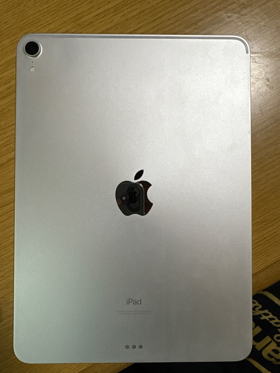 iPad Pro11インチ第一世代（PC・タブレット）の商品画像 - 査定依頼日：2025年10月12日 - 最高査定価格：100,000円