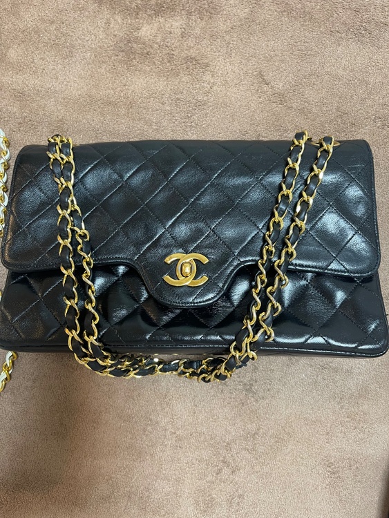 ダブルフラップ　マトラッセ（ブランドバッグ）の商品画像 - 査定依頼日：2026年1月23日 - 最高査定価格：260,000円