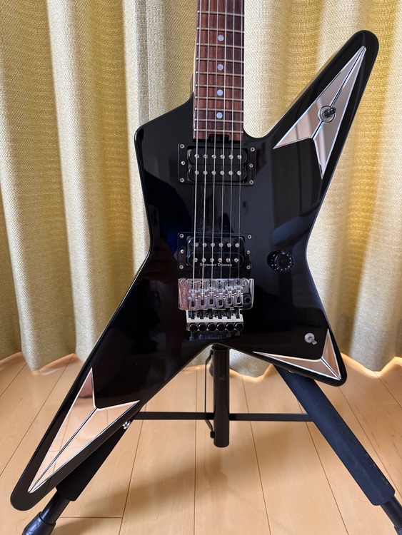 RANDOM STAR -THE BLACK STAR-（ピアノ・楽器・PA機材）の商品画像 - 査定依頼日：2026年7月26日 - 最高査定価格：280,000円