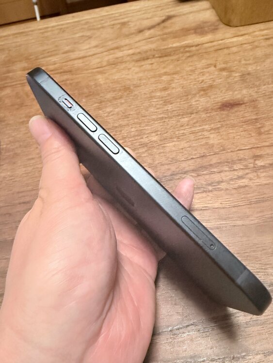 iPhone iPhone 15 256GB SIMフリー（スマホ）の商品画像 - 査定依頼日：2026年7月31日 - 最高査定価格：75,000円