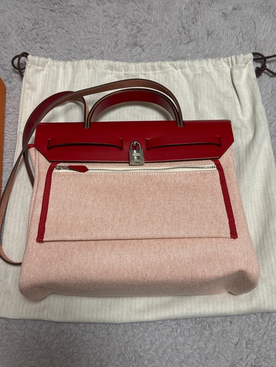 HERMES エルメス エールバッグジップ31 ペガサスポップ シルバー金具 ハ（ブランドバッグ）の商品画像 - 査定依頼日：2026年6月25日 - 最高査定価格：410,000円