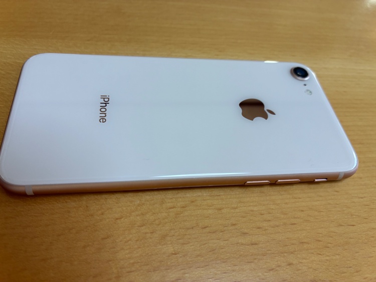 iPhone8 64GB（スマホ）の商品画像 - 査定依頼日：2026年1月22日 - 最高査定価格：4,000円