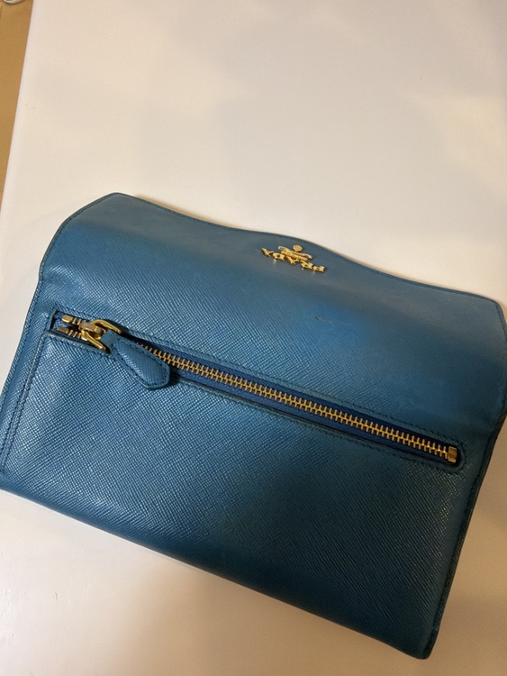 PRADA 長財布　ブルー（ブランド財布・小物）の商品画像 - 査定依頼日：2026年7月20日 - 最高査定価格：100,000円