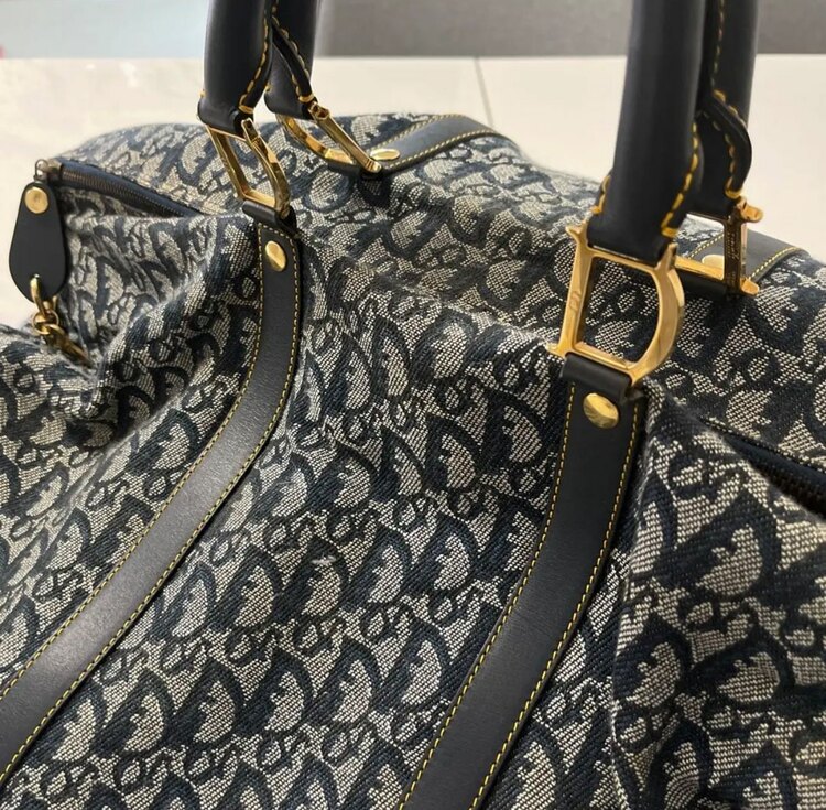 ディオールボストンバッグトロッター（ブランドバッグ）の商品画像 - 査定依頼日：2024年1月16日 - 最高査定価格：52,000円