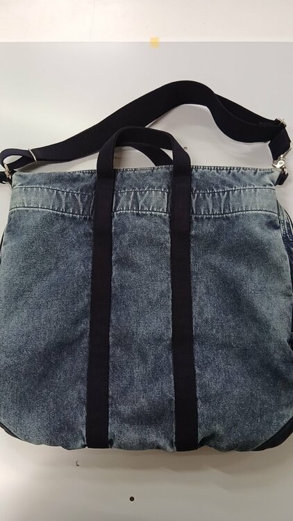 PORTER × B印 ヨシダ / 別注 TEHRAN CHEMICAL WASH DENIM HELMET BAG M 品番34-61-0195-176（古着・ファッション）の商品画像 - 査定依頼日：2026年9月17日 - 最高査定価格：12,000円