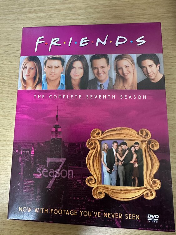 friends the complete seventh season（CD・DVD）の商品画像 - 査定依頼日：2026年4月4日 - 最高査定価格：1,000円