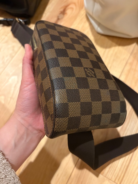 ジェロニモス ボディバッグ（ブランドバッグ）の商品画像 - 査定依頼日：2026年3月26日 - 最高査定価格：80,000円