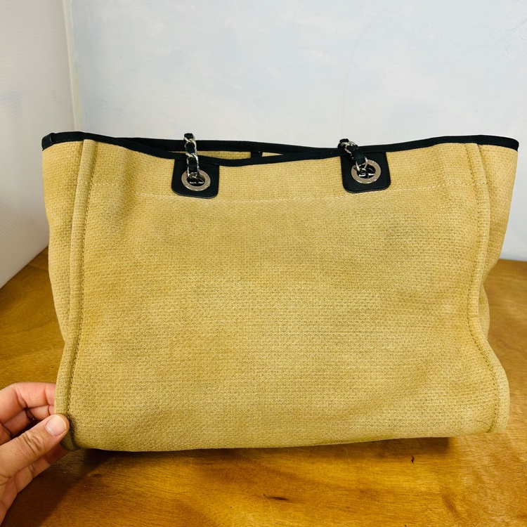 ドーヴィル（ブランドバッグ）の商品画像 - 査定依頼日：2026年3月4日 - 最高査定価格：220,000円