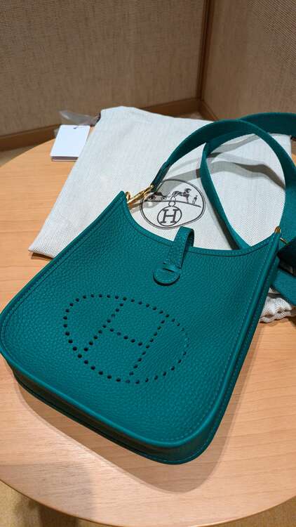 エルメス エブリン （ブランドバッグ）の商品画像 - 査定依頼日：2025年1月28日 - 最高査定価格：300,000円