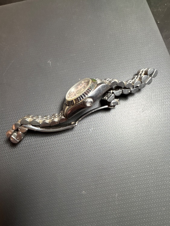 ロレックス パーペチュアルデイト （高級時計）の商品画像 - 査定依頼日：2025年6月25日 - 最高査定価格：1,050,000円