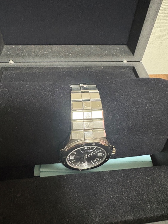 その他 その他 ショパールアルパインイーグル （高級時計）の商品画像 - 査定依頼日：2025年6月29日 - 最高査定価格：1,150,000円