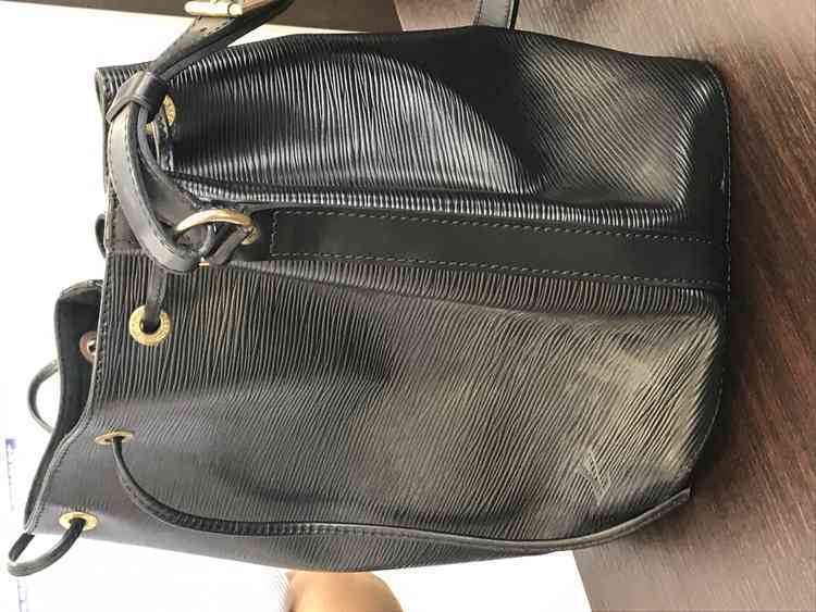 エピ（ブランドバッグ）の商品画像 - 査定依頼日：2019年8月17日 - 最高査定価格：25,000円