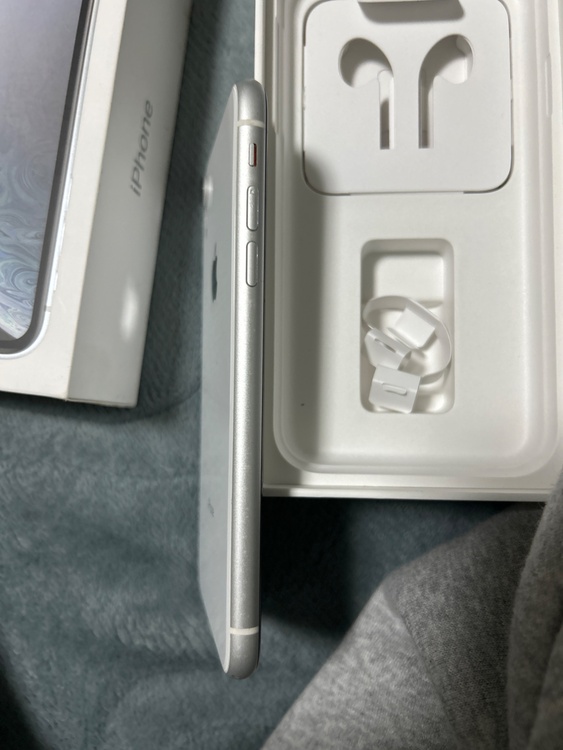 iPhoneXR 64GB SIMフリー（スマホ）の商品画像 - 査定依頼日：2026年3月21日 - 最高査定価格：12,000円