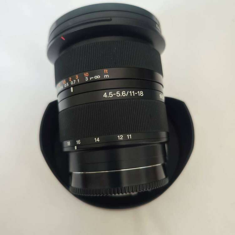DT 11-18mm F4.5-5.6　レンズ（カメラ）の商品画像 - 査定依頼日：2025年3月23日 - 最高査定価格：7,000円