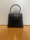 フェラガモ  （ブランドバッグ）の商品画像 - 査定依頼日：2025年11月6日 - 最高査定価格：35,000円