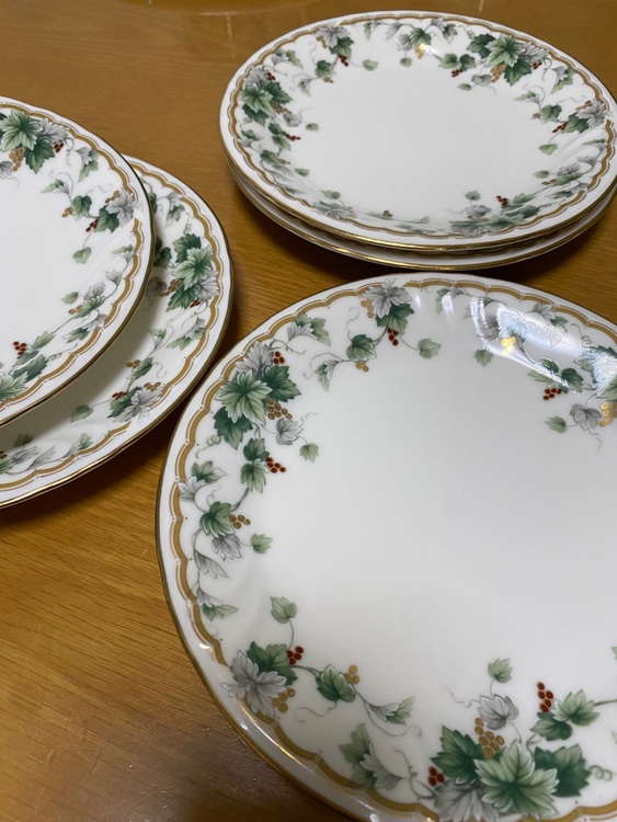 NARUMI CHINA　17センチ　プレート皿　5枚（食器）の商品画像 - 査定依頼日：2025年10月12日 - 最高査定価格：1,000円