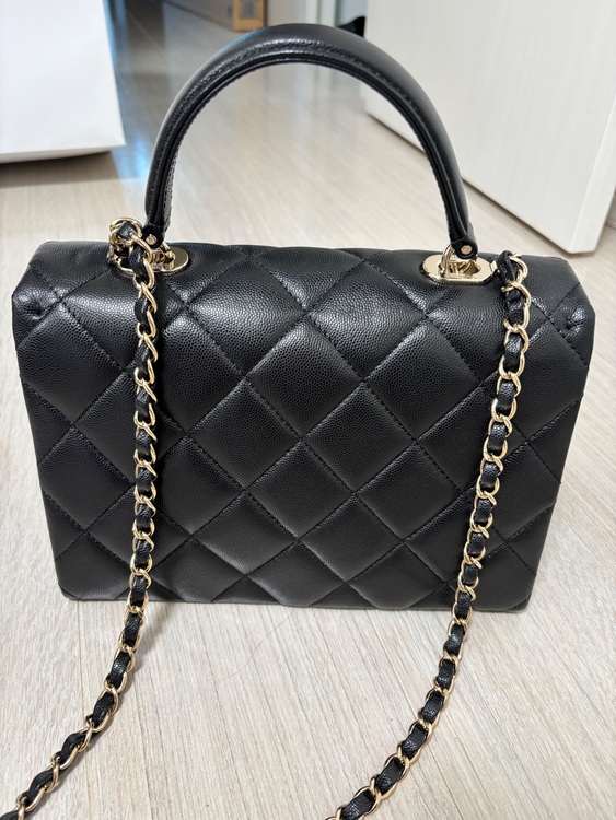 ハンドル付きバック（ブランドバッグ）の商品画像 - 査定依頼日：2025年11月7日 - 最高査定価格：440,000円