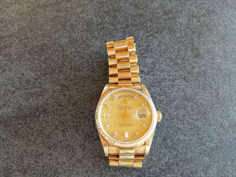 ロレックス デイデイト 18038（高級時計）の商品画像 - 査定依頼日：2025年8月31日 - 最高査定価格：2,550,000円