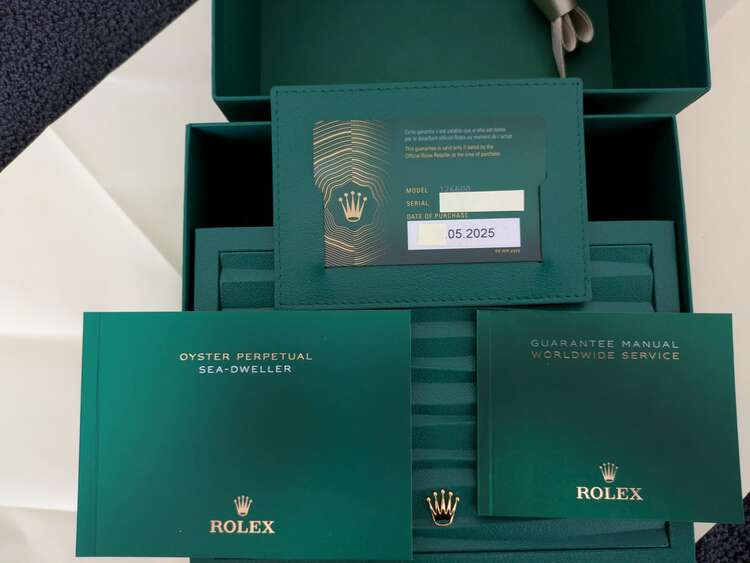 ロレックス シードゥエラー 12660（高級時計）の商品画像 - 査定依頼日：2025年6月4日 - 最高査定価格：1,950,000円