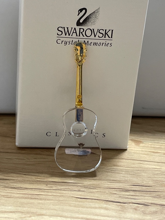 SWAROVSKI Crystal Memories ギター（金・貴金属）の商品画像 - 査定依頼日：2026年5月28日 - 最高査定価格：1,000円