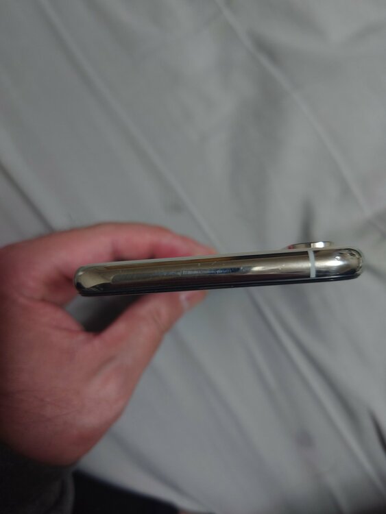 MTE12J/A（スマホ）の商品画像 - 査定依頼日：2026年1月21日 - 最高査定価格：16,000円