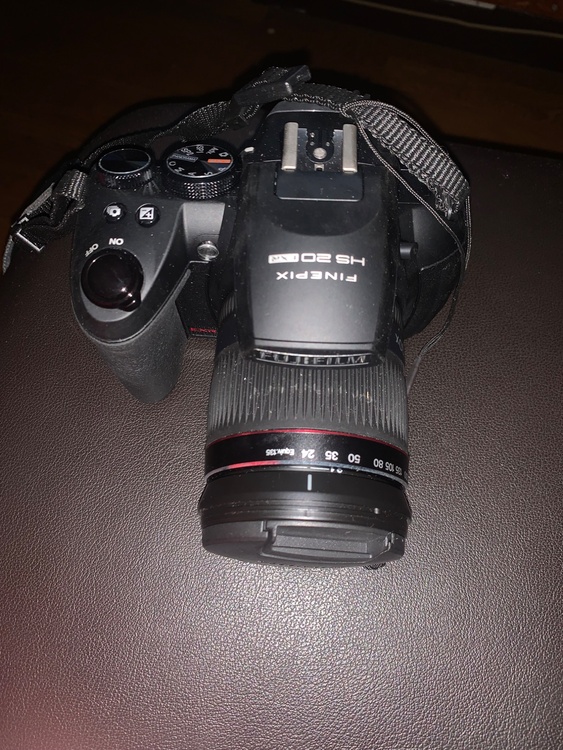 FINEPIX HS20 EXR（カメラ）の商品画像 - 査定依頼日：2026年9月21日 - 最高査定価格：2,510円