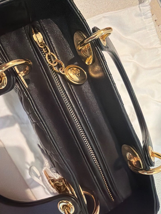 ディオール  （ブランドバッグ）の商品画像 - 査定依頼日：2026年1月27日 - 最高査定価格：280,000円