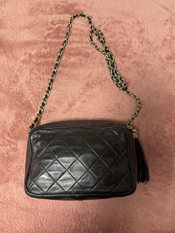 フリンジチェーンショルダー（ブランドバッグ）の商品画像 - 査定依頼日：2026年4月23日 - 最高査定価格：110,000円