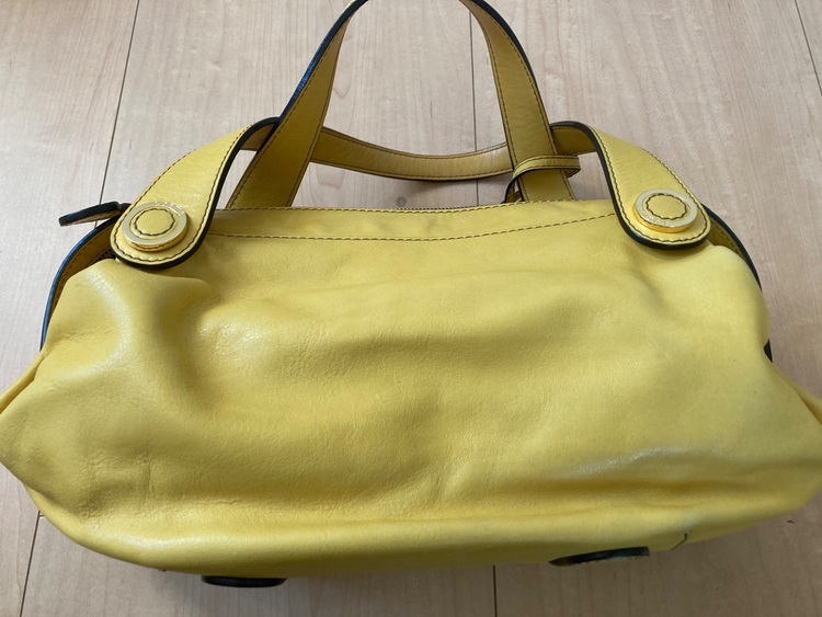 バッグ（ブランド財布・小物）の商品画像 - 査定依頼日：2025年6月17日 - 最高査定価格：30,000円