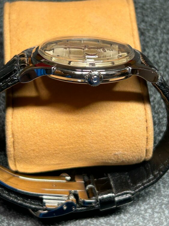 オートマチック　クロノメーター（高級時計）の商品画像 - 査定依頼日：2026年1月6日 - 最高査定価格：180,000円