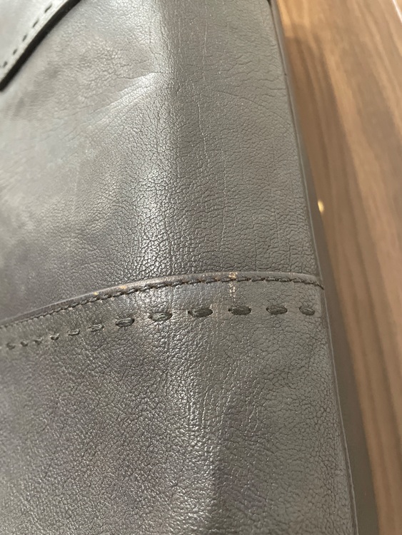 イブサンローラン  （ブランドバッグ）の商品画像 - 査定依頼日：2025年10月3日 - 最高査定価格：35,000円