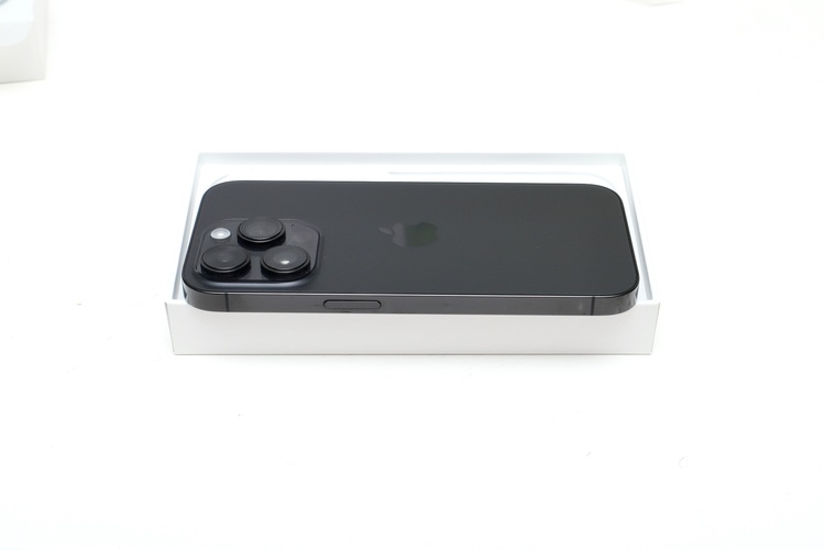 iPhone 16 Pro 256GB SIMフリー（スマホ）の商品画像 - 査定依頼日：2025年10月5日 - 最高査定価格：131,000円