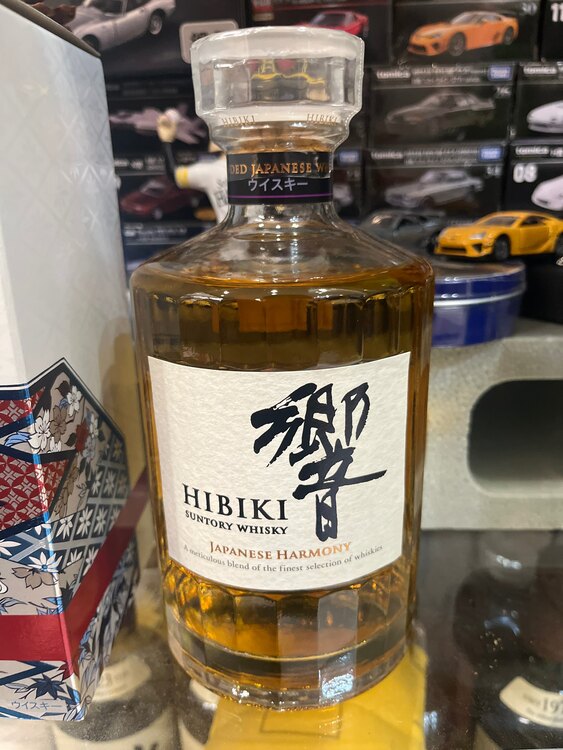 響　ジャパニーズハーモニー（お酒）の商品画像 - 査定依頼日：2025年1月7日 - 最高査定価格：10,000円