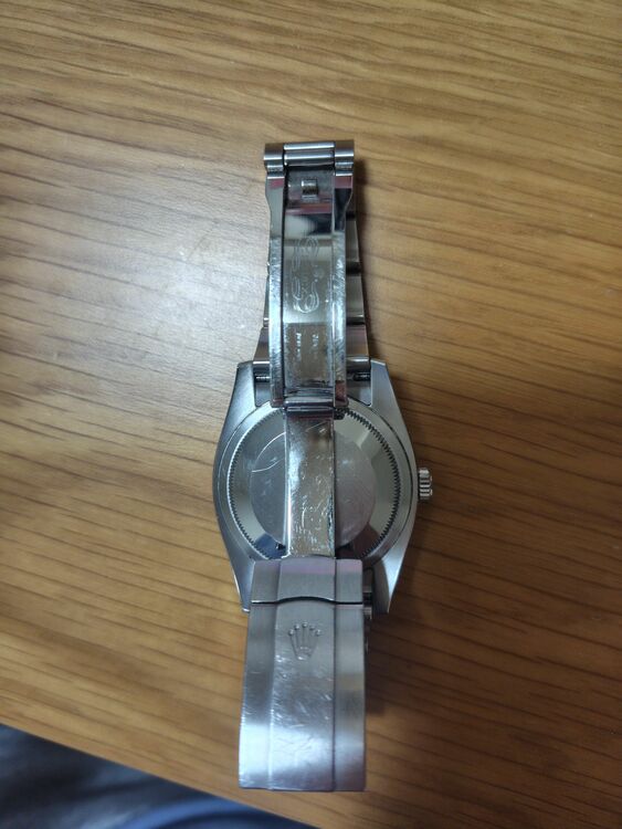 ロレックス パーペチュアル 116000（高級時計）の商品画像 - 査定依頼日：2025年10月22日 - 最高査定価格：960,000円